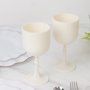 12-Pack White Plastic Wine Glasses 9oz, Vintage Ribbed Pattern